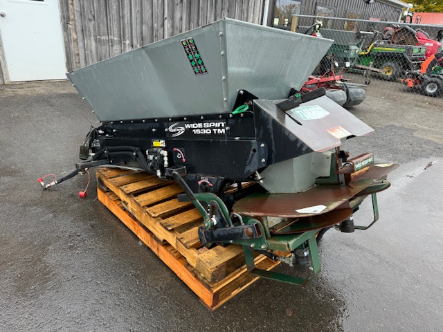 turfco Widespin 1530 Broadcast Utility Mounted Top Dresser