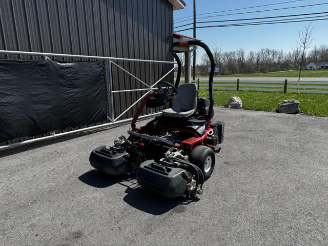 2012 Toro Greensmaster Triflex 3300 Gas Greensmower